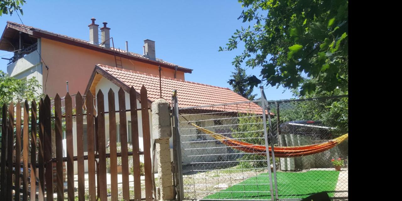 Луна Varna Exterior foto